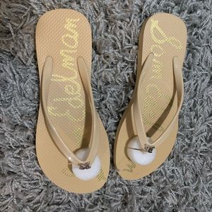 Sam Edelman flip flops